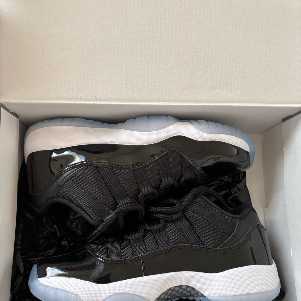 Air Jordan 11 Retro Black Sneakers